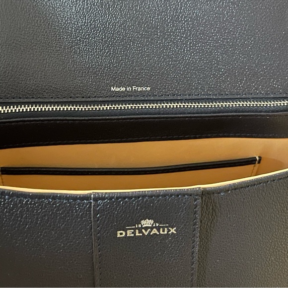 ✨Delvaux Brillant MM Midnight Blue Handbag - Picture 6 of 11